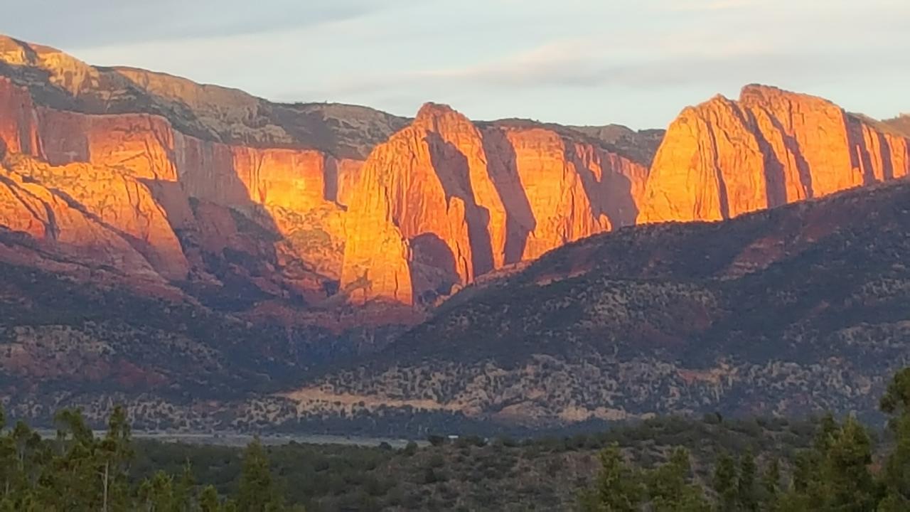 Bed and Breakfast Harmony Belle At Kolob Canyon New Harmony Экстерьер фото